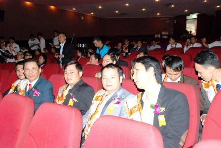 LỄ NHẬN CÚP VÀNG DOANH NHÂN SÁNG TẠO 2015